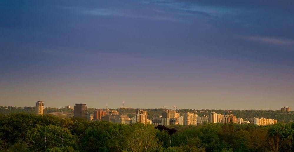 City View Inn Burlington Dış mekan fotoğraf