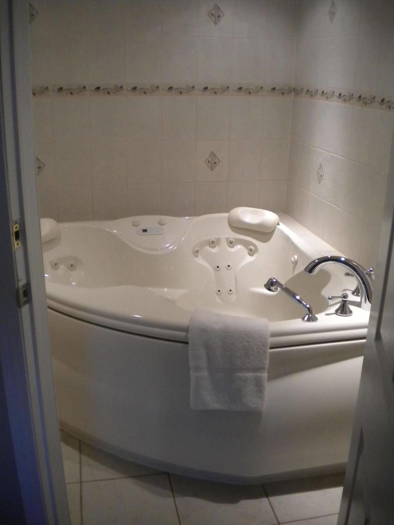 City View Inn Burlington Dış mekan fotoğraf